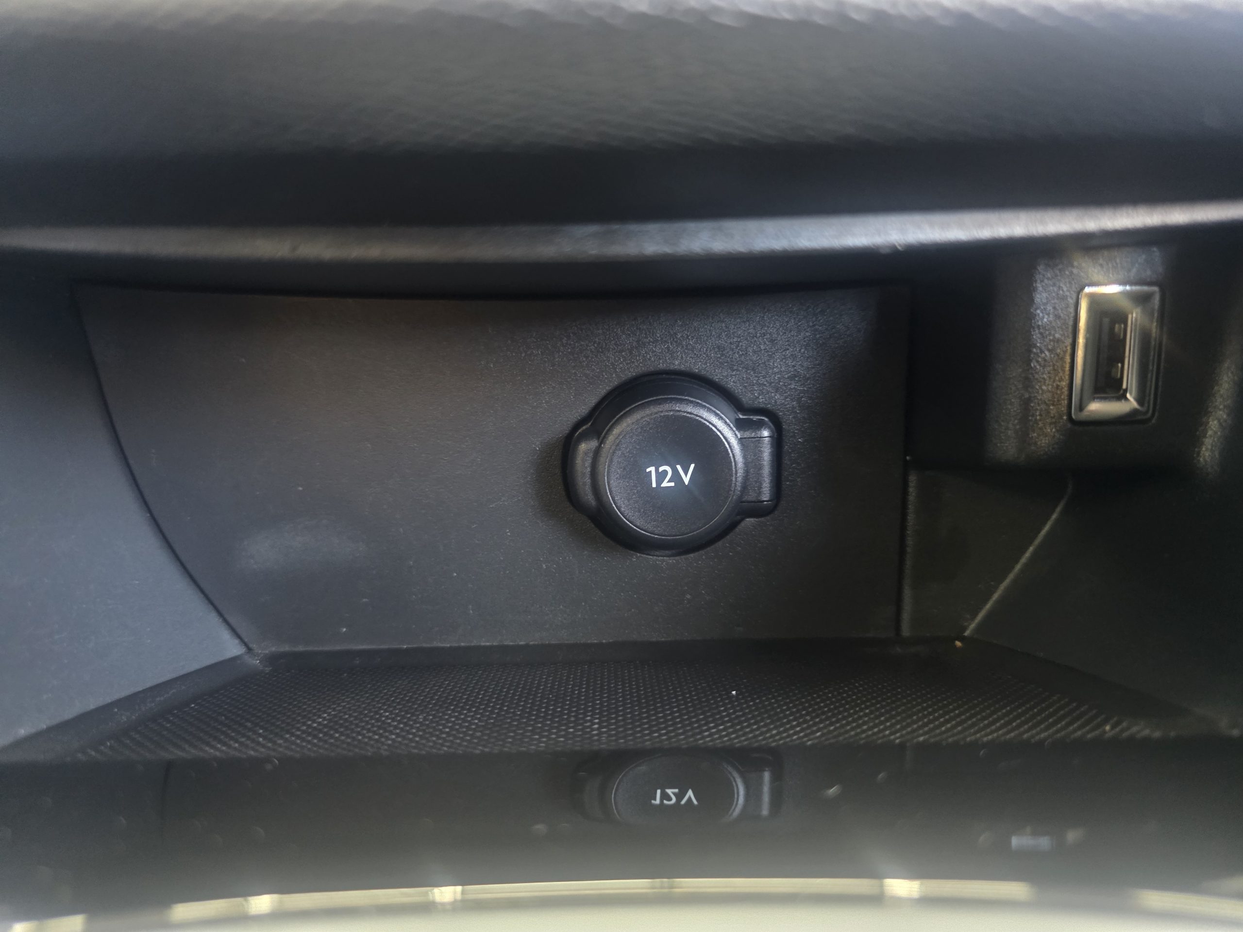 PEUGEOT 308 1.5 BLUEHDI