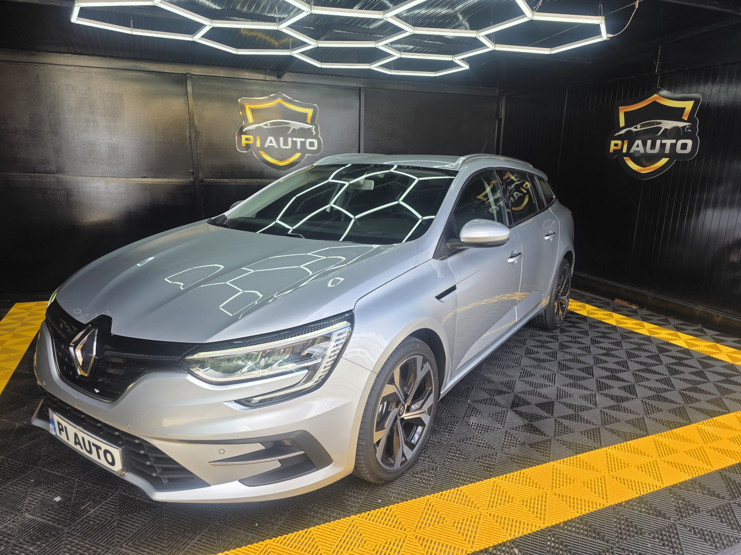 RENAULT MEGANE SPORT TOURER 1.5 BLUEHDI