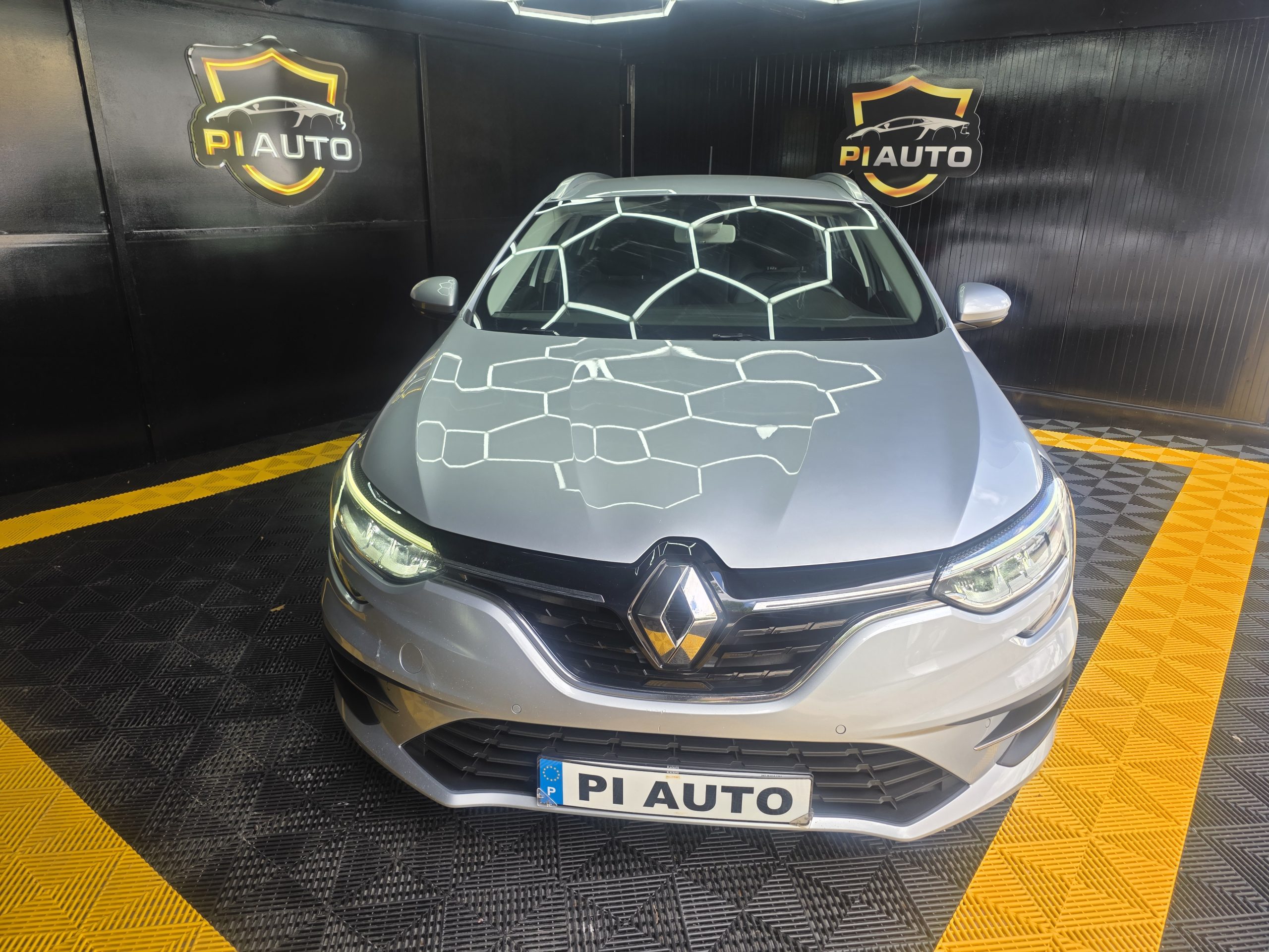RENAULT MEGANE SPORT TOURER 1.5 BLUEHDI