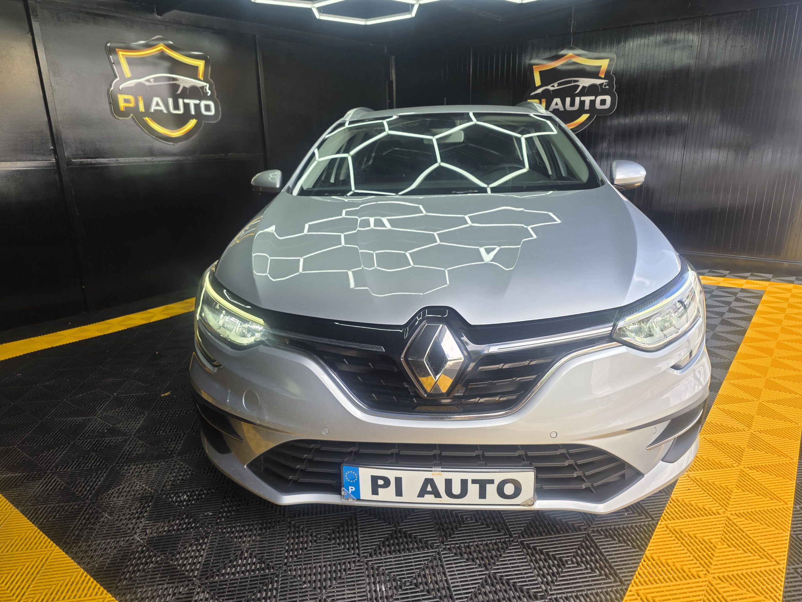 RENAULT MEGANE SPORT TOURER 1.5 BLUEHDI