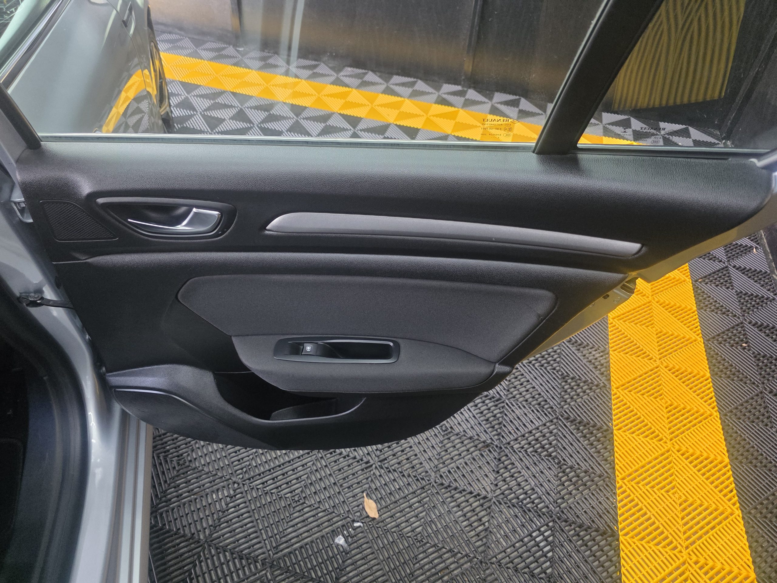 RENAULT MEGANE SPORT TOURER 1.5 BLUEHDI