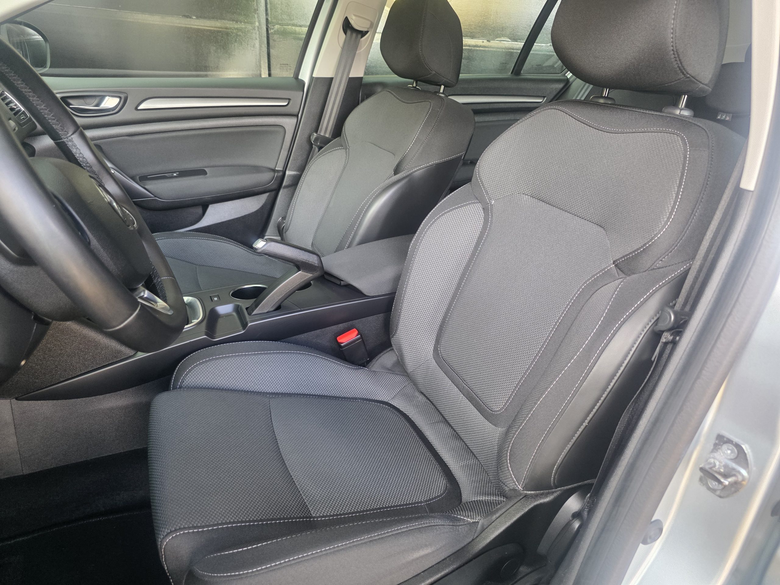 RENAULT MEGANE SPORT TOURER 1.5 BLUEHDI