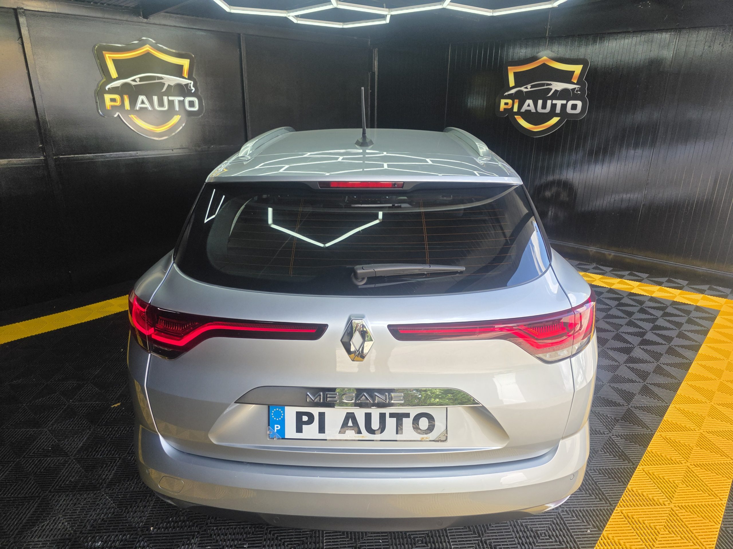 RENAULT MEGANE SPORT TOURER 1.5 BLUEHDI
