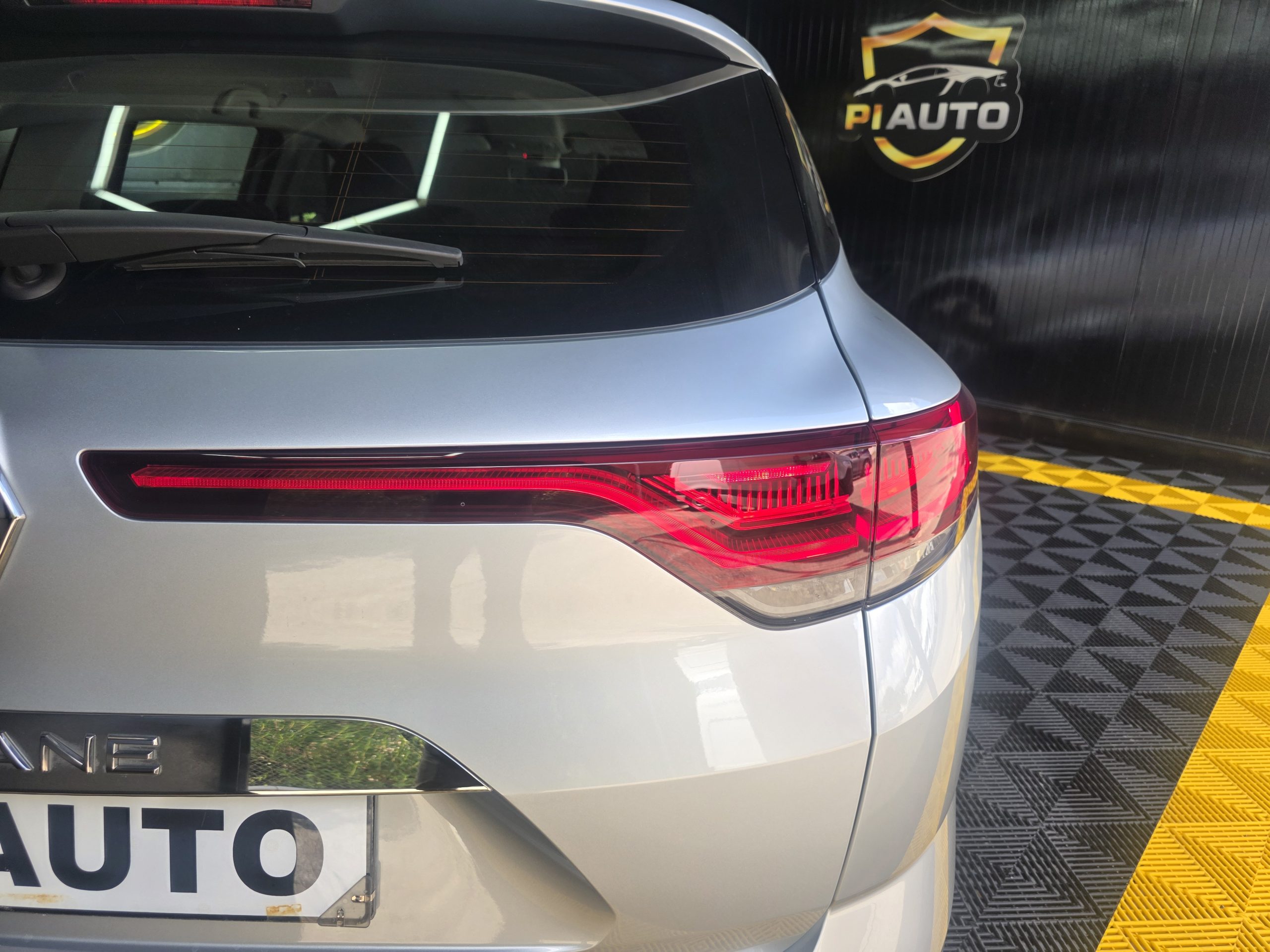 RENAULT MEGANE SPORT TOURER 1.5 BLUEHDI