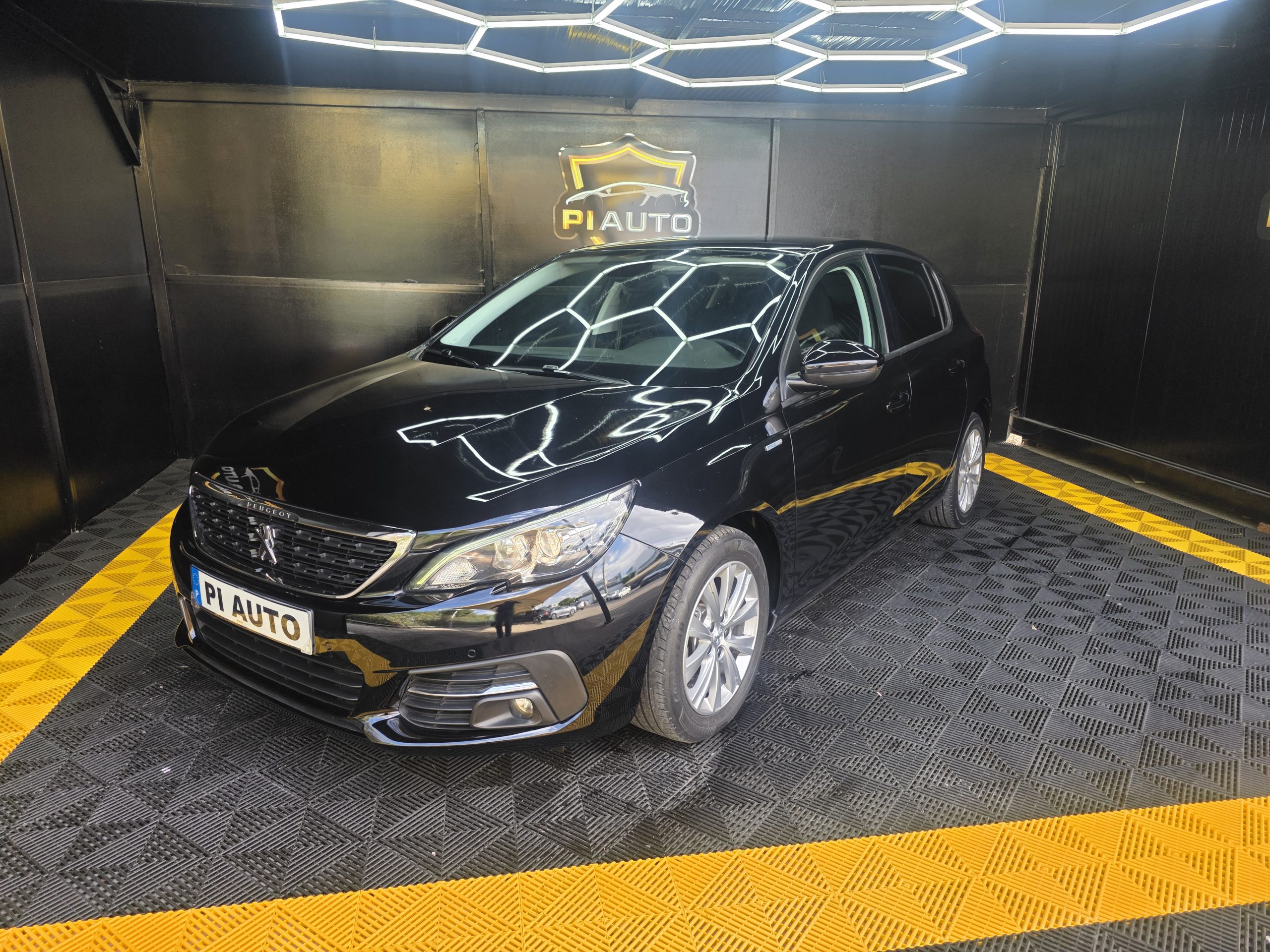 Peugeot 308 1.5 BlueHDi