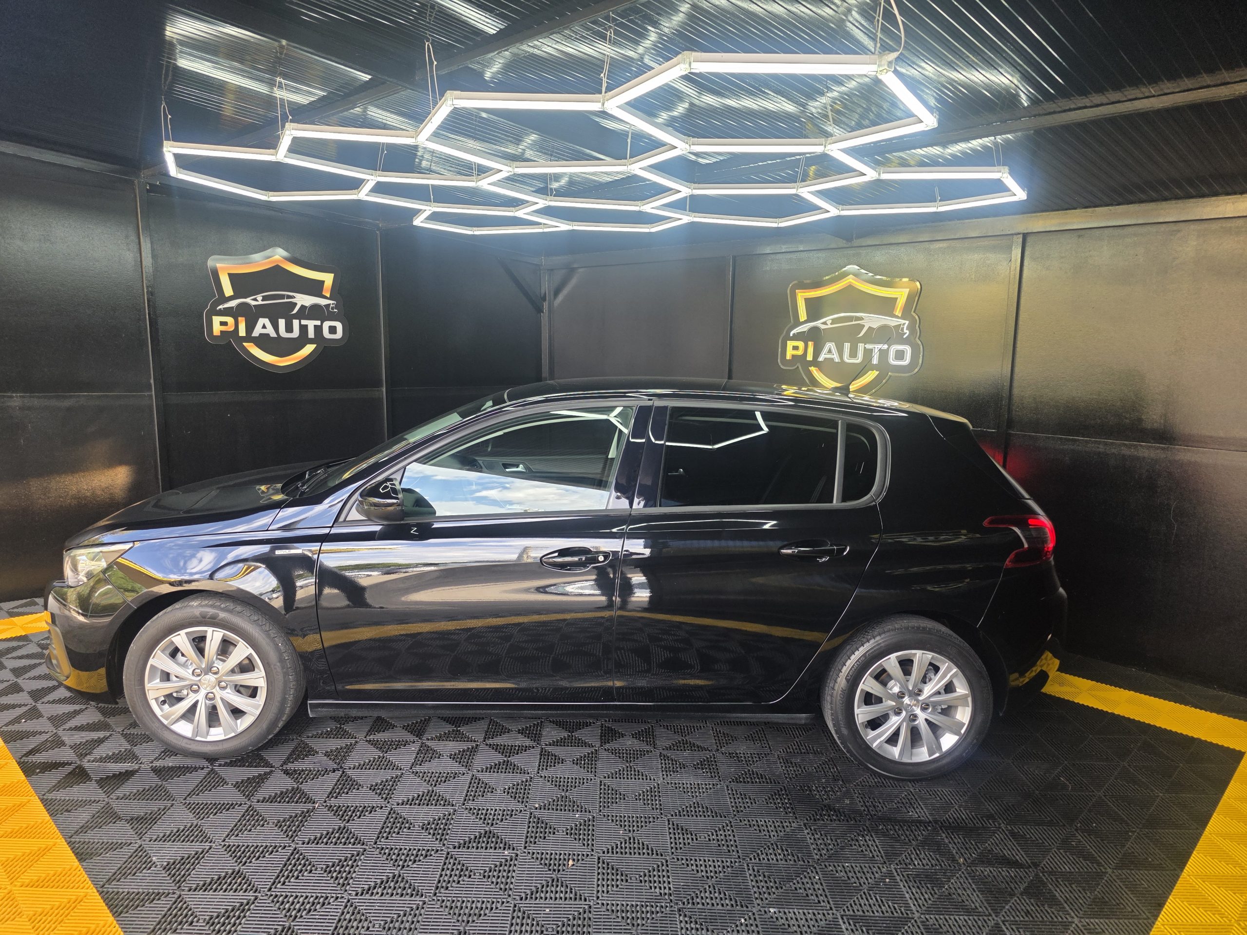 Peugeot 308 1.5 BlueHDi