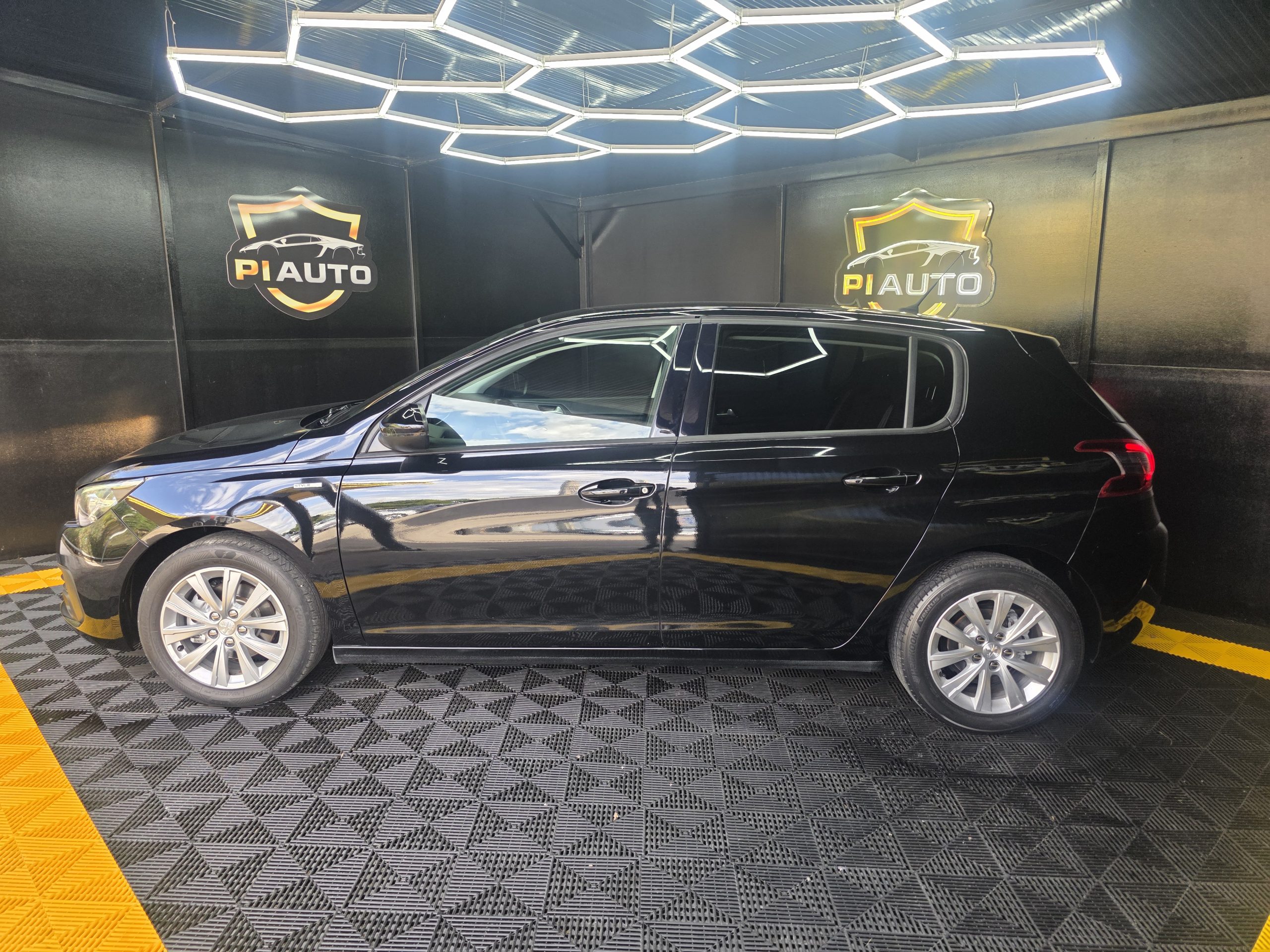 Peugeot 308 1.5 BlueHDi