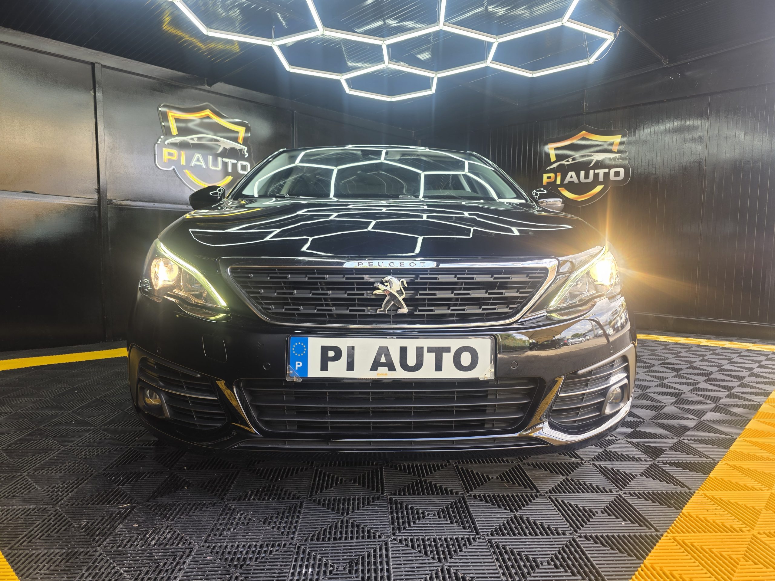Peugeot 308 1.5 BlueHDi