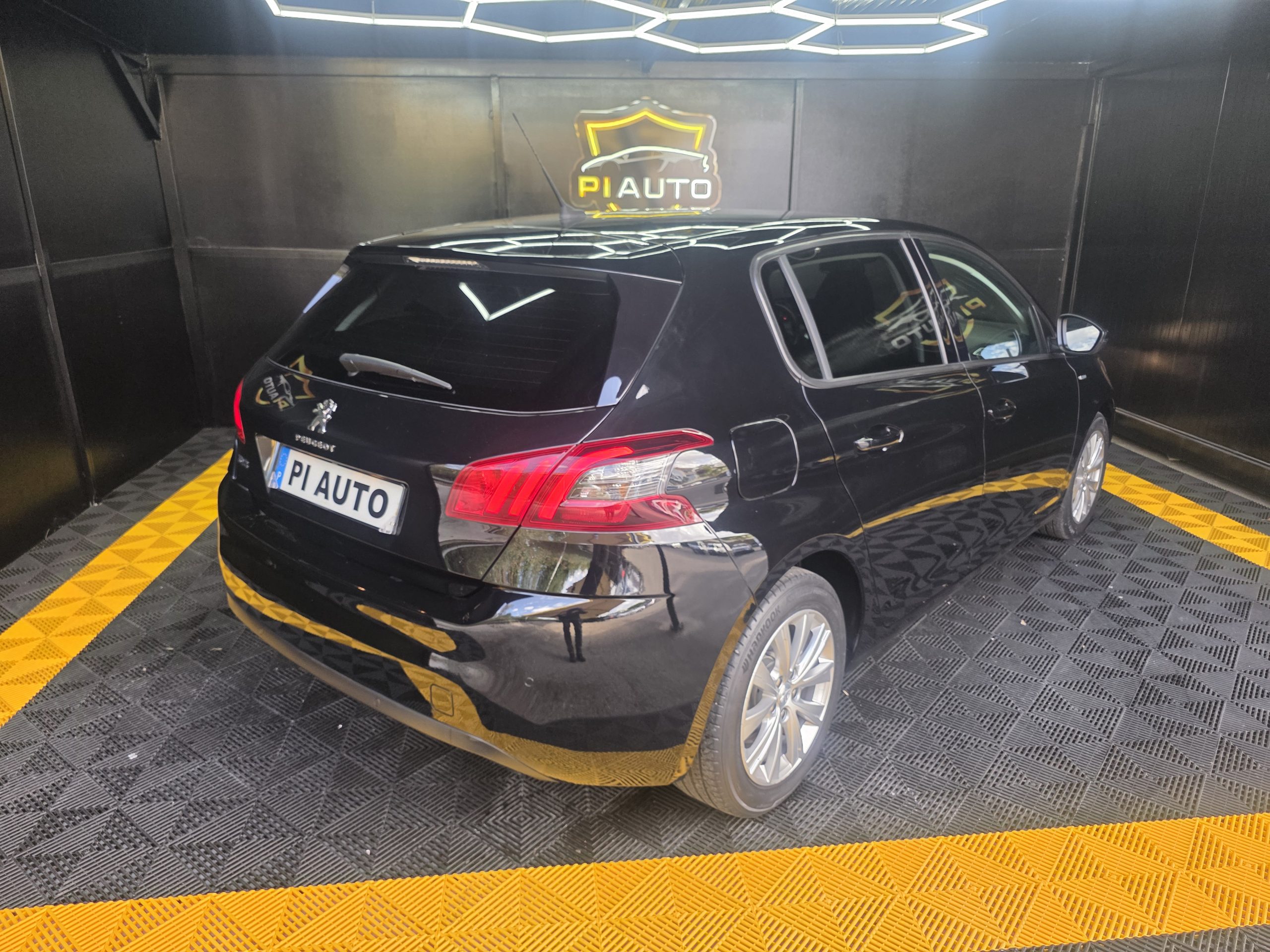 Peugeot 308 1.5 BlueHDi