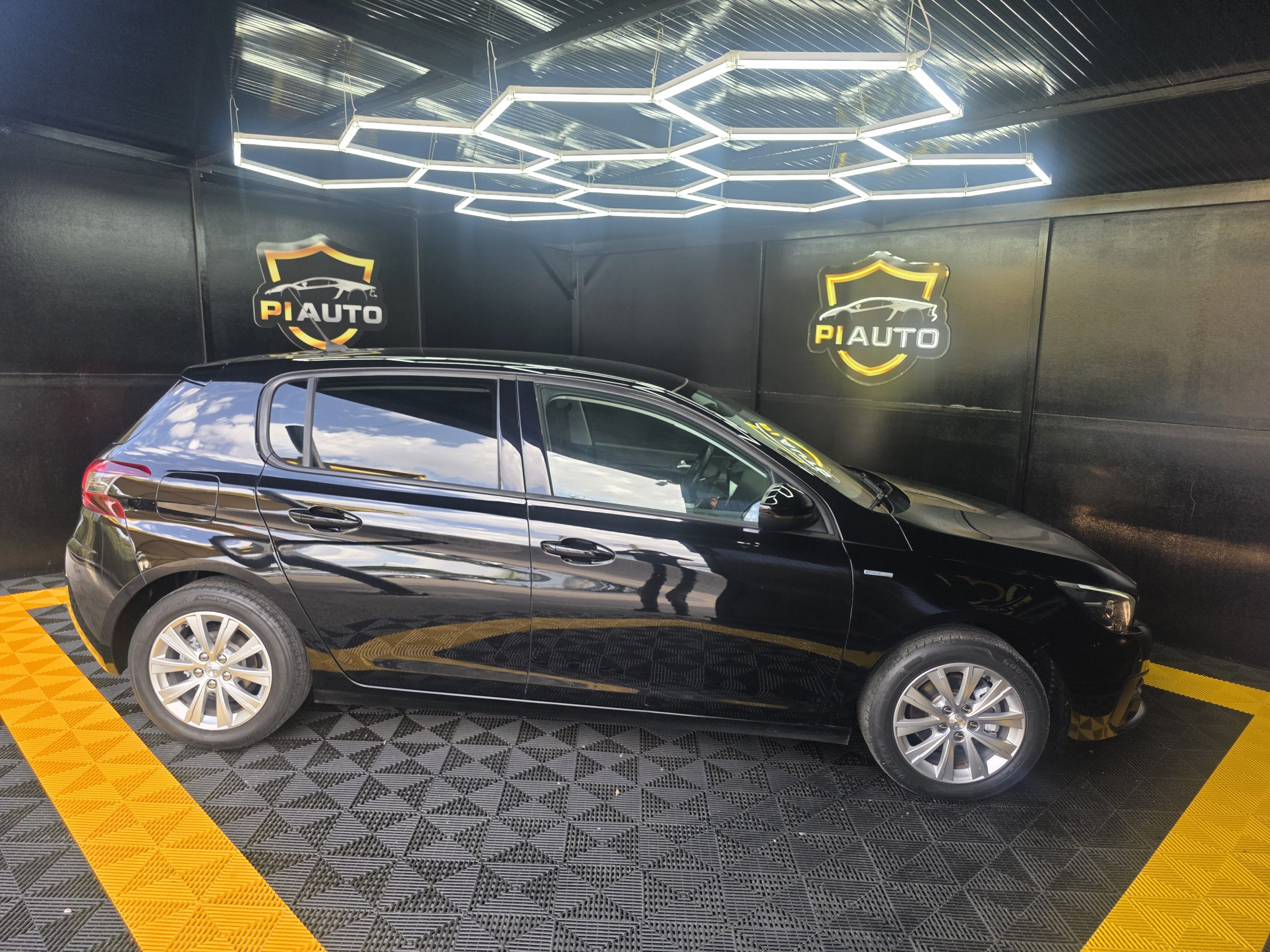 Peugeot 308 1.5 BlueHDi