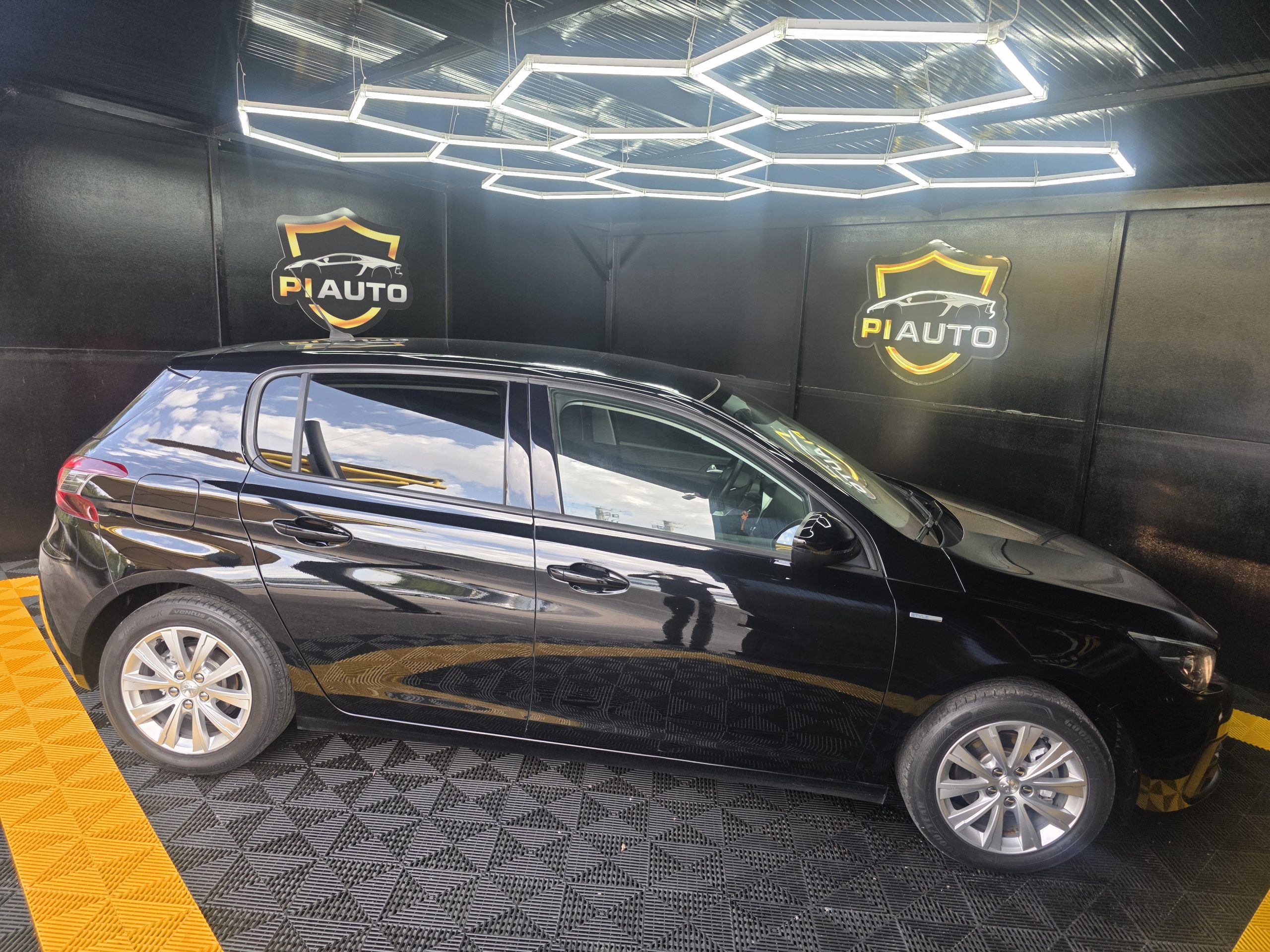 Peugeot 308 1.5 BlueHDi
